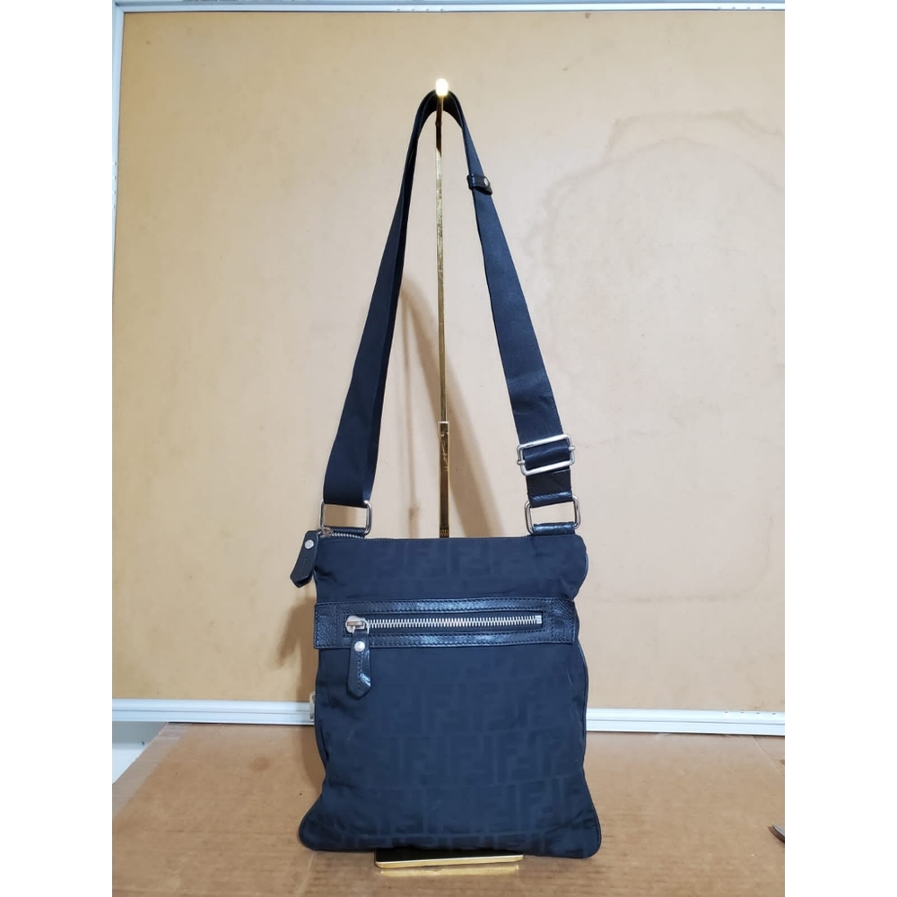 Fendi Black Zucca Front Zip Flat Messenger Bag - Picture 4 of 11